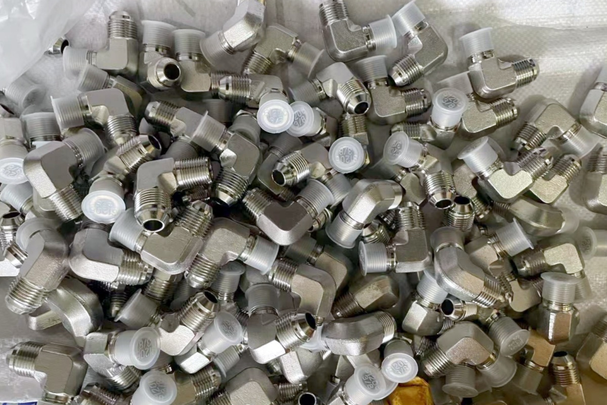 hydraulic fitting supplier